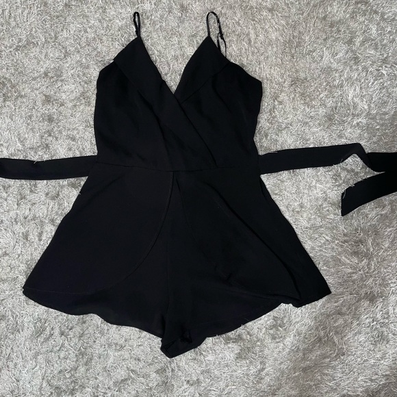 FashionNova Romper - Picture 3 of 6